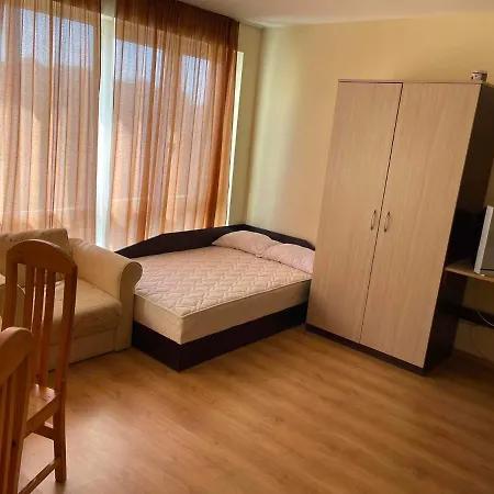 公寓 Beautiful Studio In Sunny Beach